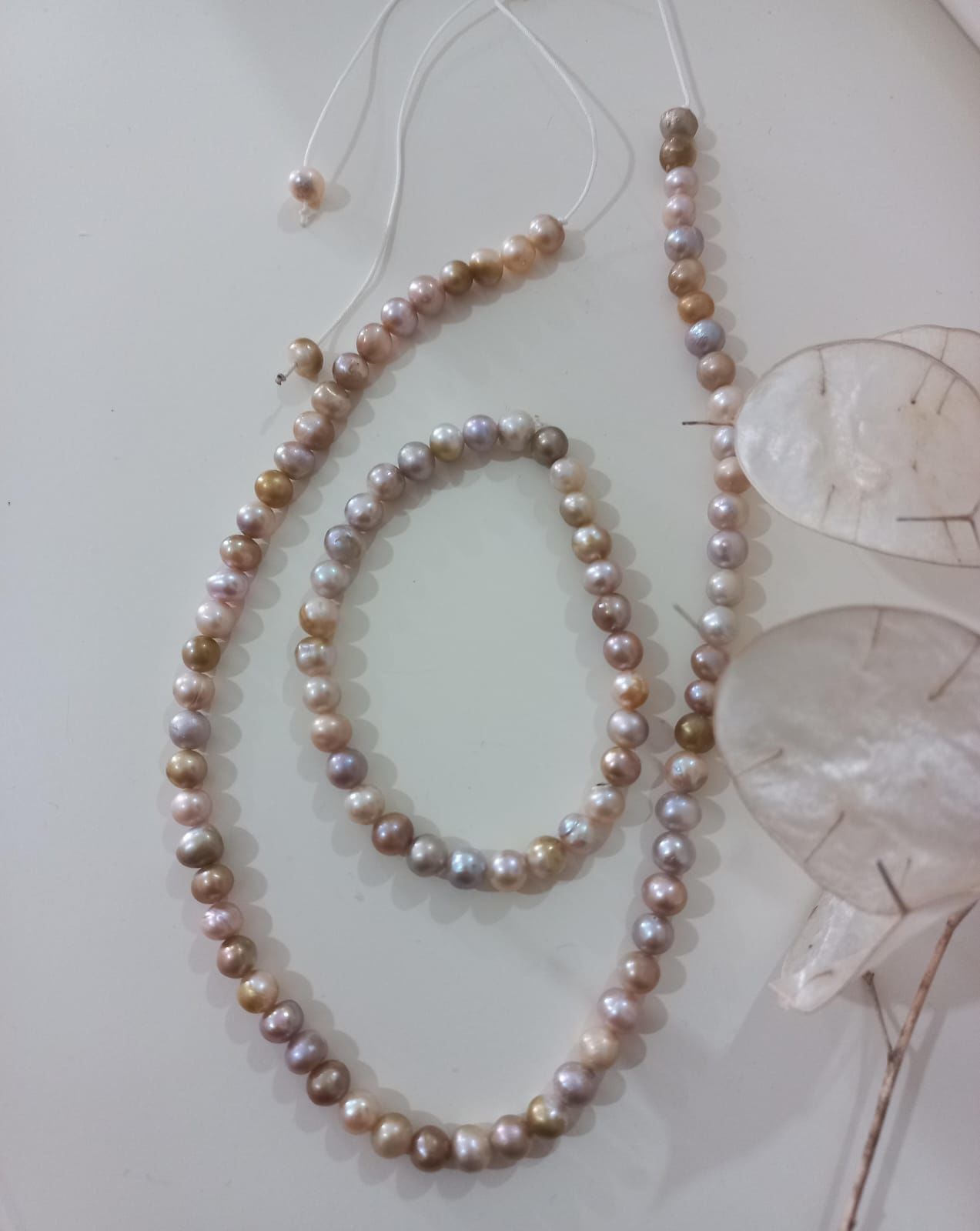 RENKLİ İNCİ BİLEKLİK AA KALİTE 6 MM